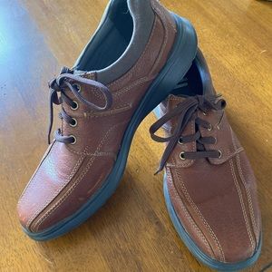 Mens Clark’s leather lace up shoes